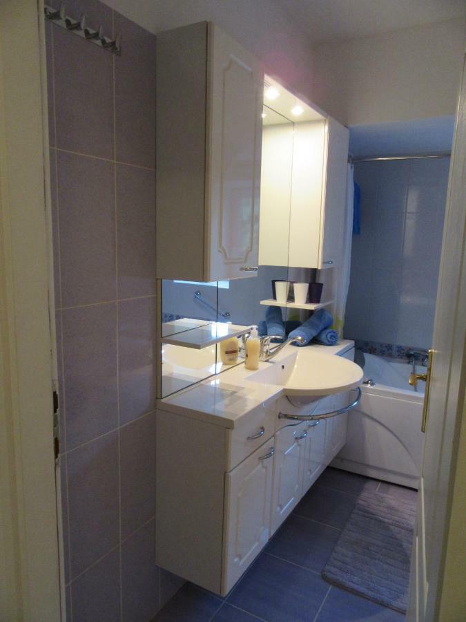 شقة Apartman Julia غييكا المظهر الخارجي الصورة
